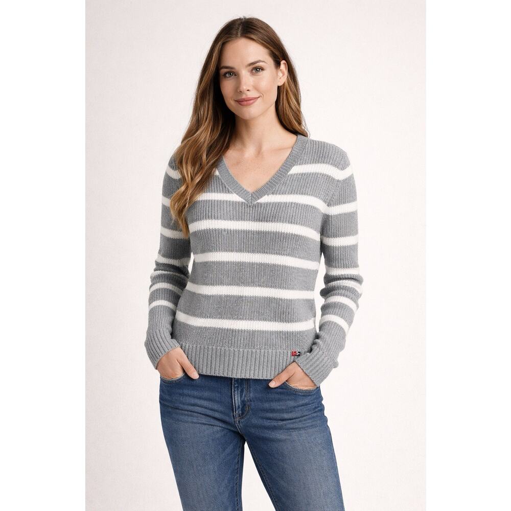 Lei women’s XXL Gray White Striped Ribbed Knit Sweater Long Sleeve